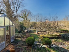Superbe Maison Bourgeoise rénovée à vendre à CHATEAUNEUF SUR LOIRE centre ville immédiat, parc arboré de 1600m2 à la vue dégagée, dépendance de 90m2 et grand garage 