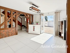 OLIVET SUD, à vendre superbe maison familiale de plus de 200 m2 avec maison d'amis et piscine chauffée dans un environnent calme et privilégié - 