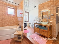 ORLEANS Centre, rue du faubourg Bannier, for sale: 5-room apartment of 96m2 with garage, in a quiet location in a small condominium