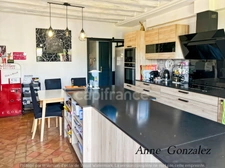 OLIVET, ten minutes from Orléans, in a quiet and privileged area, for sale large character house with enclosed and wooded garden of 1437 m2, swimming pool, jacuzzi, outdoor bar, double garage 