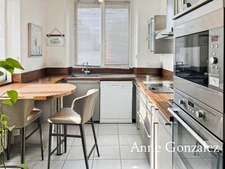 ORLEANS CENTRE, Bel appartement plain pied de plus de 85 m2 avec jardin privatif, terrasse et garage dans petite coproriété très bien entretenue