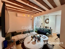 ORLEANS City center between historic center and Loire riverbanks, for sale superb renovated 4-room apartment with private interior patio