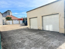ORLEANS CENTRE, Bel appartement plain pied de plus de 85 m2 avec jardin privatif, terrasse et garage dans petite coproriété très bien entretenue