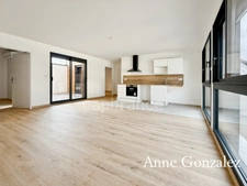 ORLEANS Centre quartier Madeleine rare à la vente appartement Penthouse T4 avec patio intérieur et terrasse de 28 m2 dans petite copropriété
