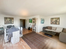 OLIVET Centre, for sale on the third and top floor with elevator of a secure and quiet residence, large bright apartment with 4 bedrooms, terrace, two parking spaces and a cellar