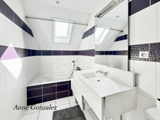 Saint Jean le Blanc, à 5 minutes d'Orleans dans un secteur privilégié et recherché à vendre grande maison familiale de 250 m2, 7 chambres, garage double, jardin clos avec piscine chauffée et abri 