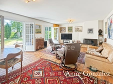 ORLEANS, on the edge of the Sologne region, for sale: beautiful family home with enclosed, wooded garden offering complete privacy and an attached garage