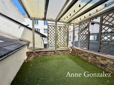 ORLEANS Coeur de ville entre bords de Loire et Halles Châtelet, à vendre superbe maison rénovée avec qualité : pièce de réception de 75 m2, cuisine ouverte récente, quatre chambres et terrasse 12,50 m