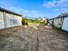 FLEURY LES AUBRAIS CENTRE, à vendre Terrain constructible de 401m2 emprise au sol de 282 m2