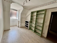 ORLEANS CITY CENTER and Banks of the Loire for sale beautiful TOWNHOUSE double reception, 5 bedrooms, wooden terrace on garden with garage