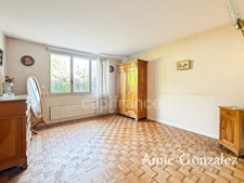 SAINT JEAN LE BLANC CENTRE, à saisir grande maison 225 m2 comprenant deux logements distincts, potentiel d'un troisième, sous-sol complet et jardin de 400 m2