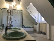 EXCEPTIONNELLE-MAISON AVEC VUE MAGNIFIQUE