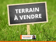 Terrain constructible, proche bourg, au calme