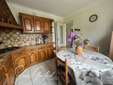 Maison familiale, bourg, au calme