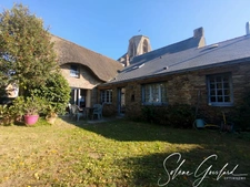 Ensemble immobilier !! RARE SUR LE MARCHÉ !! Chaumière et locaux commerciaux loués à 5 min des plages