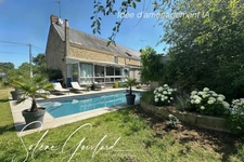 Maison en pierre, à 1km du bourg, au calme