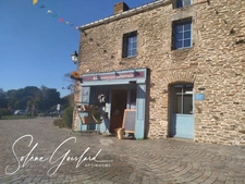 Ensemble immobilier !! RARE SUR LE MARCHÉ !! Chaumière et locaux commerciaux loués à 5 min des plages