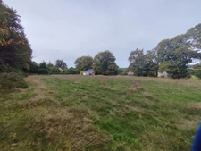 Terrain et dépendance