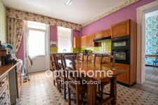 Maison de maître de 255 m² avec jardin
