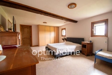 Maison de campagne semi plain-pied sur plus de 5 800 m²