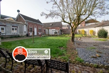 Maison à rénover idéalement située en centre-ville de Landrecies