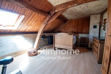 Maison avec grange et fort potentiel dans un environnement calme avec 3 000m² de terrain