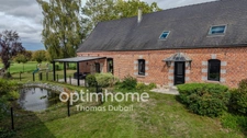 Maison atypique avec beaux volumes sur 2 000 m² de terrain