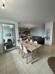 ANGLET GRAND T2 PROCHE COMMODITES - 46M2 + LOGGIAS 8M2 + PARKING