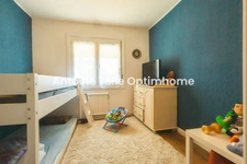 Le Cateau 59360 - Maison semi individuelle de 3 chambres avec garages & jardin. Votre futur chez vous ! 