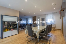 Poix du Nord 59218 - Maison semi-individuelle de 2 chambres avec stationnement privé, terrasse & jardin clos.
