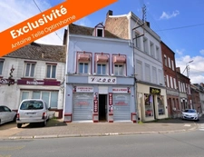 Le Cateau - COMMERCE libre vitrine + HABITATION avec jardin - Coeur de ville