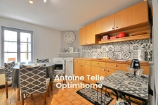 Catillon-sur-Sambre - Maison mitoyenne à conforter avec jardin clos