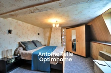 Catillon-sur-Sambre - Maison mitoyenne à conforter avec jardin clos