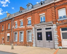 Le Cateau - Batisse de 4 chambres avec jardin clos & porche véhicules - Cachet & modernité
