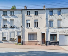 Le Cateau 59360 - Maison de ville avec garage & jardin clos - De l'espace à moderniser !