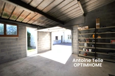 Maison individuelle bâtie sur 700m² - 3 voire 4 chambres, garages, remise et jardin clos