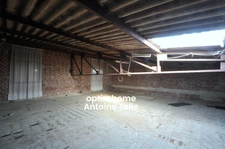 Batisse à rénover avec dépendance sur 2500m² - Le Pommereuil