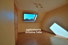 Exclusivité - REUMONT - Maison individuelle à conforter avec garage & jardin clos sur 860m² 