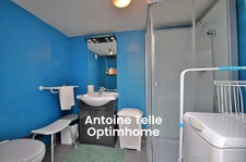 Catillon-sur-Sambre - Maison mitoyenne à conforter avec jardin clos