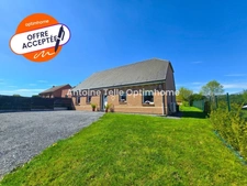 Exclusivité - Pavillon de 5 chambres posé sur 1165m² - idéal famille - Poix du Nord 59218