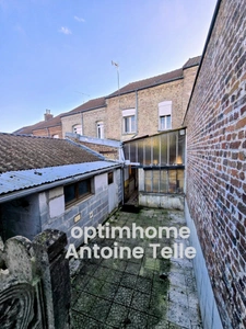 Le Cateau - Maison à conforter avec jardin en accès sur deux rues sur 420m²
