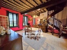Le Cateau - Maison semi-individuelle à double accès avec garage, devanture & jardin clos sur 960m².