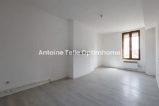 Le Cateau 59360 - Opportunité d'investissement - Maison de deux chambres avec cour intérieure