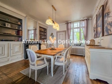 Le Cateau - Batisse de 4 chambres avec jardin clos & porche véhicules - Cachet & modernité