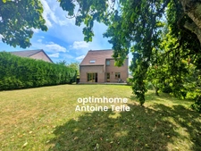 Le Cateau - Pavillon individuel de 5 Chambres avec sous sol, terrasse & jardin clos sur 800m²