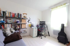 Salesches - Plain pied de 3 Chambres avec garage, terrasse et jardin clos - A découvrir rapidement !
