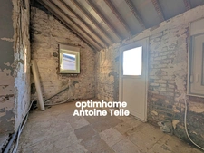 Opportunité à saisir - Maison individuelle avec cour véhicule, garage-dépendance & jardin clos