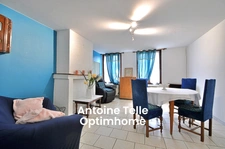 Catillon-sur-Sambre - Maison mitoyenne à conforter avec jardin clos