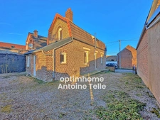 Opportunité à saisir - Maison individuelle avec cour véhicule, garage-dépendance & jardin clos