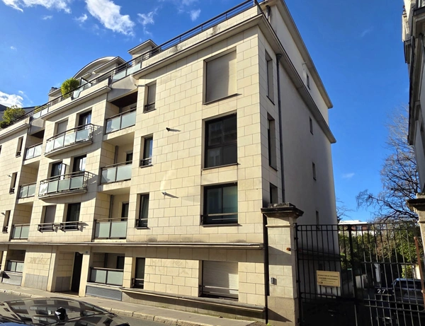 Nouvelle Exclusivité - Appartement contemporain d'exception - terrasse - balcons - double garage - cave